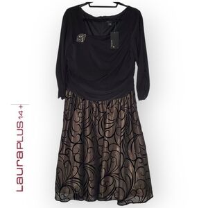 LauraPlus14+ Black Ruched Waist Dress